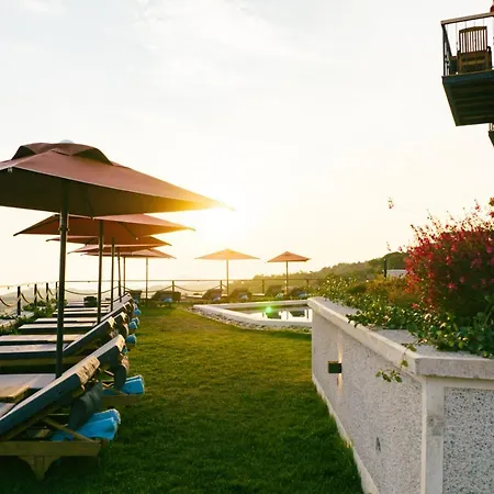 Naturalis 5* Yasinoba